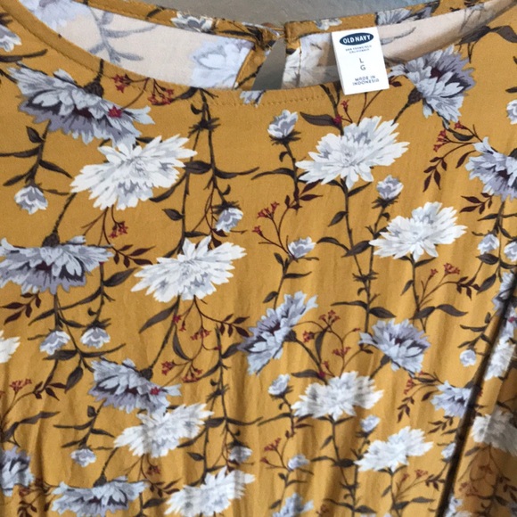 Floral Dress! - Picture 3 of 3